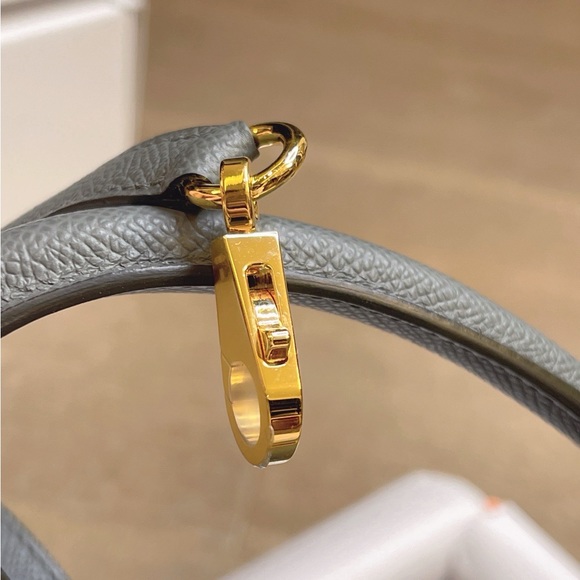 30 - Picture 11 of 14